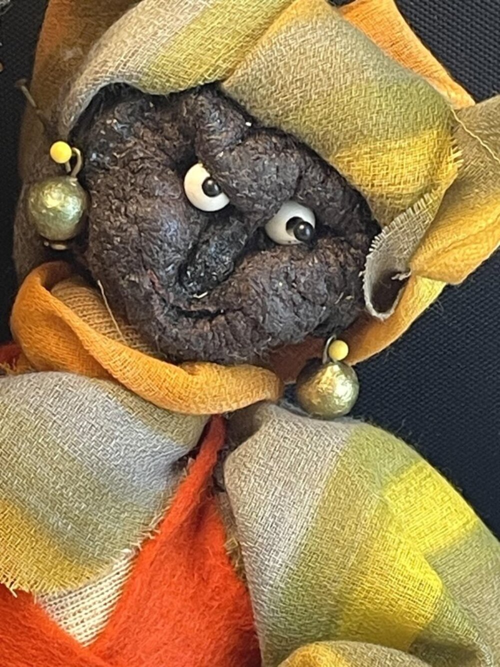 1950s Hand Made Folk Art Dried Apple Head Grandma Doin Laundry Doll - Picture 3 of 7